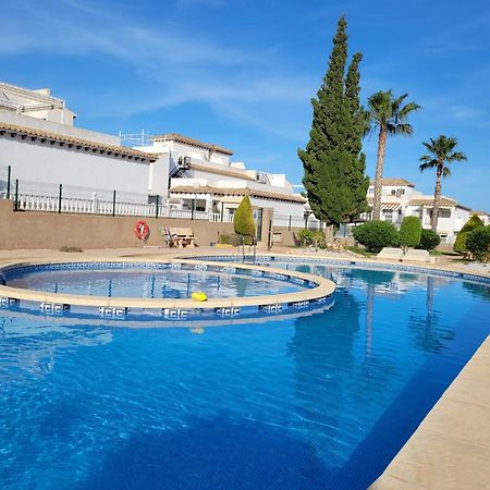 Nice Top Floor Bungalow Punta Prima Orihuela Exterior photo
